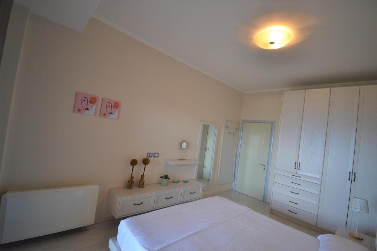Luxury Penthouse B&E Apartman Saranda Kültér fotó