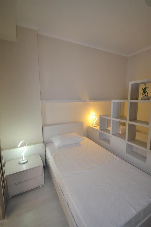 Luxury Penthouse B&E Apartman Saranda Kültér fotó