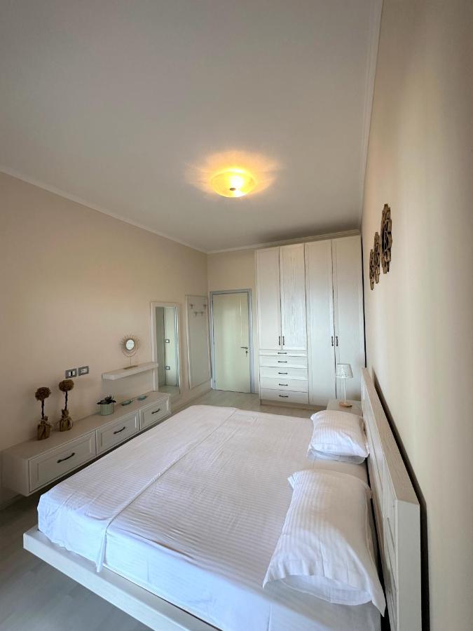 Luxury Penthouse B&E Apartman Saranda Kültér fotó