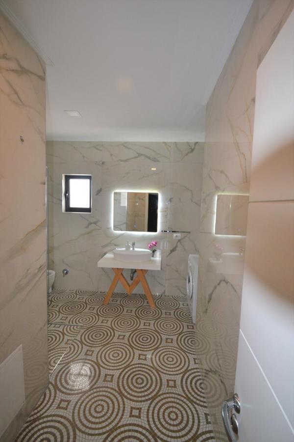 Luxury Penthouse B&E Apartman Saranda Kültér fotó